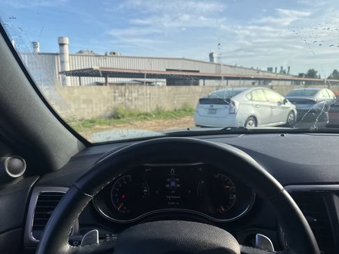 Used 2015 Jeep Grand Cherokee Laredo w/ Quick Order Package 23E image 22