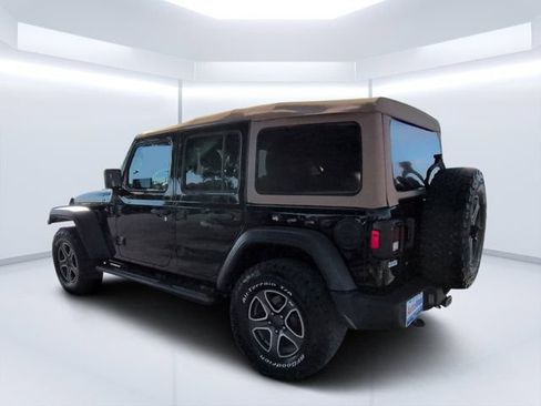 Used 2020 Jeep Wrangler Unlimited Sport AWD/4WD image 5