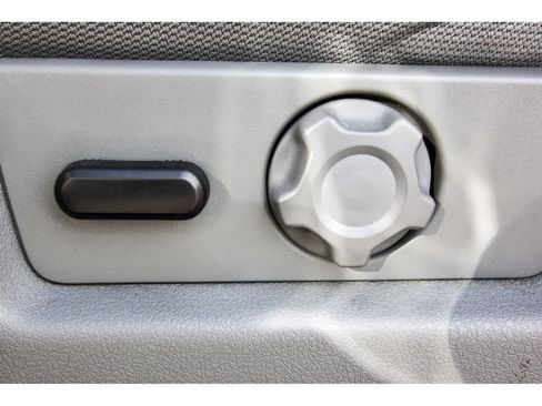 Used 2013 Ford F150 XLT w/ XLT Chrome Pkg RWD image 29