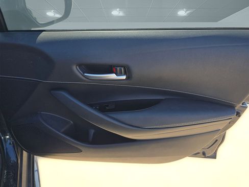 Used 2020 Toyota Corolla SE w/ Carpet Mat Package image 29
