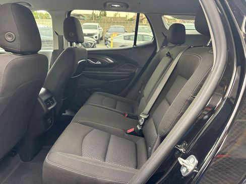 Used 2024 GMC Terrain SLE image 25