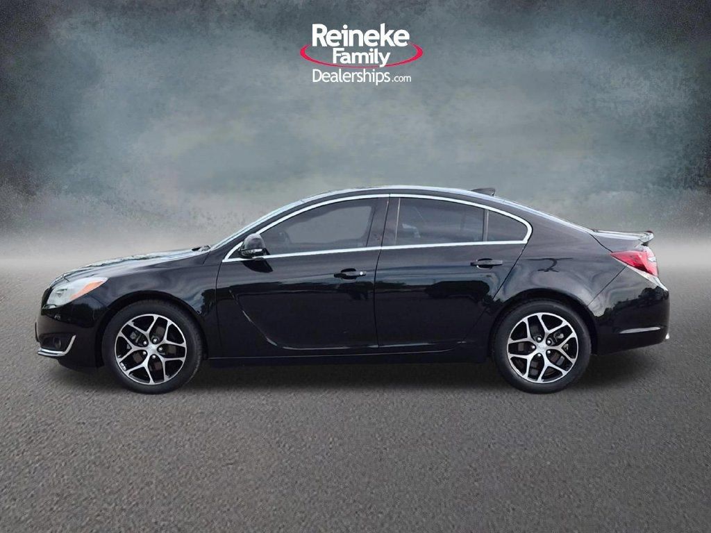 Used 2017 Buick Regal Sport Touring FWD image 10