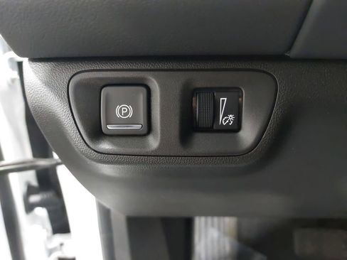 Used 2023 GMC Acadia SLT w/ Trailering Package image 29