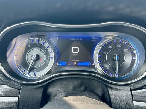 Used 2020 Chrysler 300 Touring w/ Sport Appearance Package RWD image 17