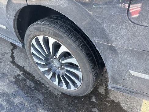 Used 2023 Lincoln Navigator Black Label image 7