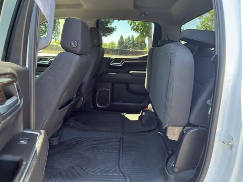 Used 2022 Chevrolet Silverado 1500 RST AWD/4WD image 45