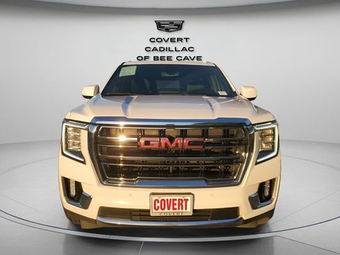 Used 2021 GMC Yukon SLT image 2