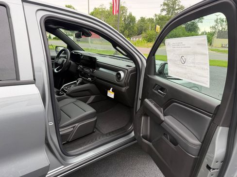 New 2026 Chevrolet Colorado LT w/ LT Convenience Package AWD/4WD image 11