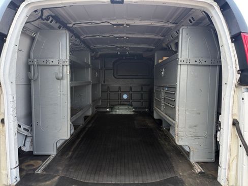 Used 2021 Chevrolet Express 3500 w/ Driver Convenience Package RWD image 13