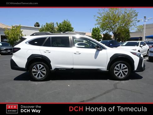 Used 2023 Subaru Outback Premium AWD/4WD image 5