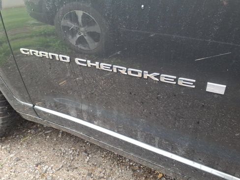 Used 2022 Jeep Grand Cherokee L Overland w/ Luxury Tech Group IV AWD/4WD image 31