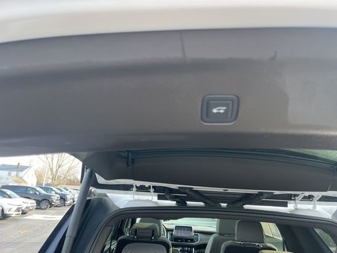 Used 2023 Chevrolet Tahoe LT w/ LT Signature Plus Package image 10