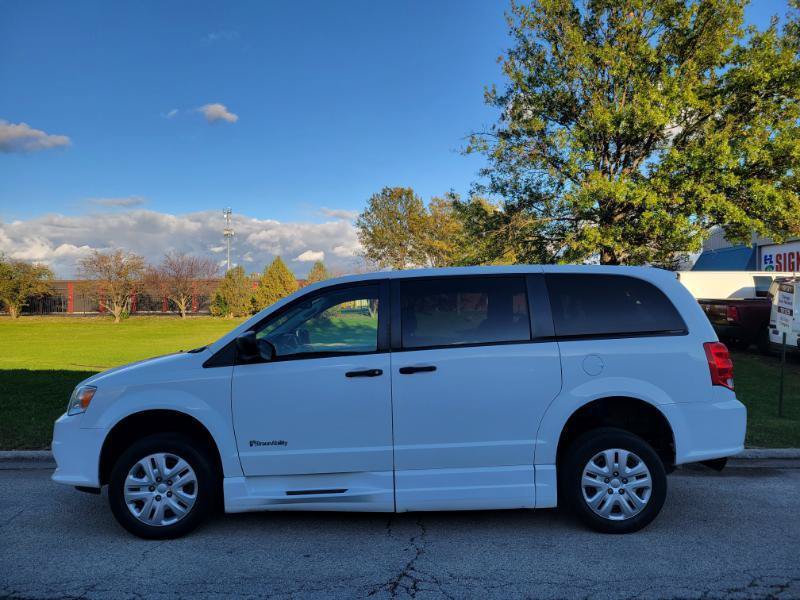 Used 2019 Dodge Grand Caravan SE w/ Power Convenience Group I FWD image 6