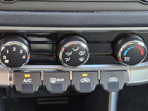 Used 2012 Kia Rio EX w/ Convenience Pkg image 24