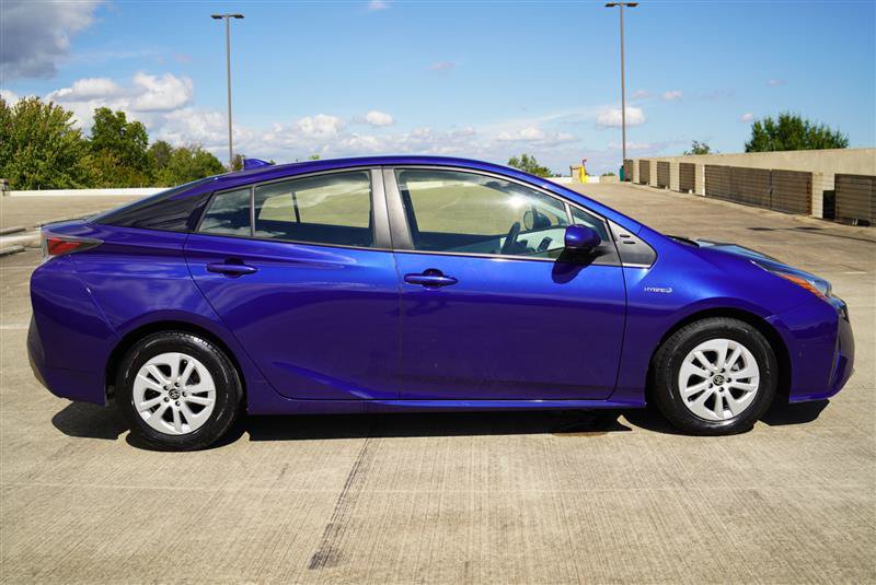 Used 2016 Toyota Prius Two FWD image 7