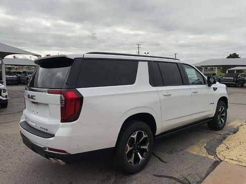 New 2026 GMC Yukon XL AT4 AWD/4WD image 4