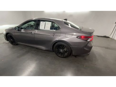 Used 2023 Toyota Camry XSE image 6