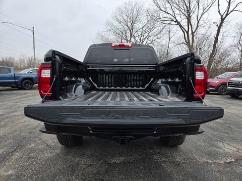 New 2025 GMC Canyon AT4 w/ Nightfall Edition image 23