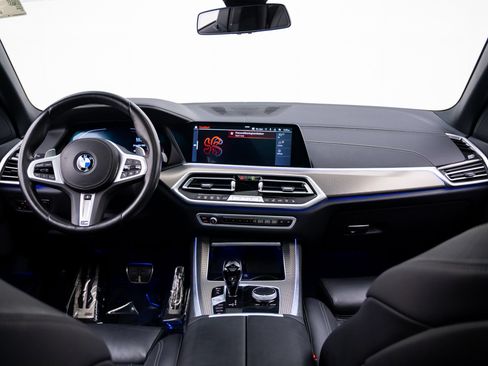 Used 2022 BMW X5 xDrive40i w/ M Sport Package AWD/4WD image 11