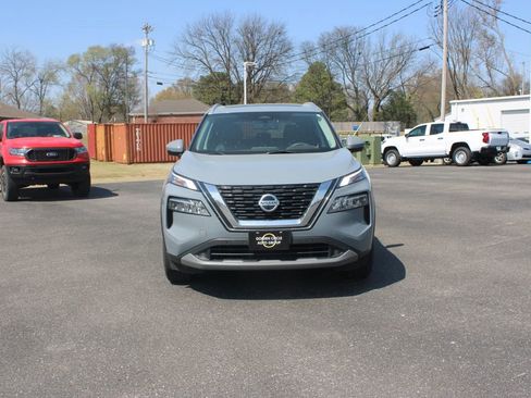 Used 2021 Nissan Rogue SL w/ Premium Package image 3