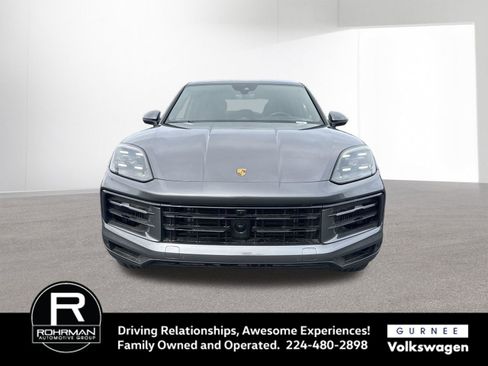 Used 2024 Porsche Cayenne Coupe AWD/4WD image 3