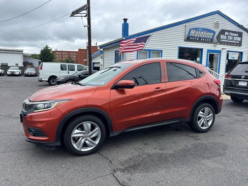 Used 2019 Honda HR-V EX image 2