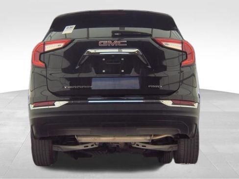 Used 2024 GMC Terrain SLT image 6