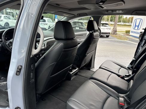 Certified 2024 Honda Odyssey Touring image 30