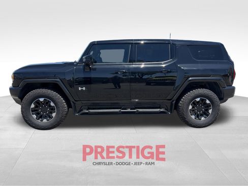 Used 2024 GMC Hummer EV 2X w/ Extreme Off-Road Package AWD/4WD image 11