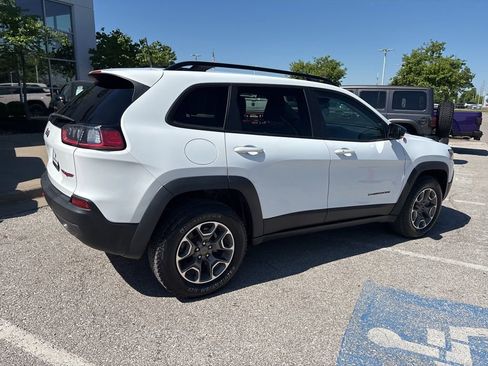 Used 2022 Jeep Cherokee Trailhawk w/ Comfort/Convenience Group AWD/4WD image 28