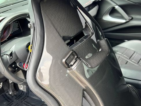 Used 2020 Ferrari 812 Superfast RWD image 33