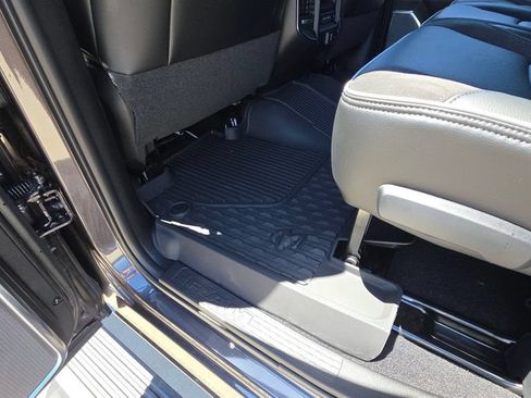 New 2026 RAM 2500 Laramie AWD/4WD image 18