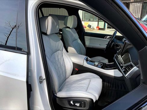 Used 2024 BMW X5 M60i image 7