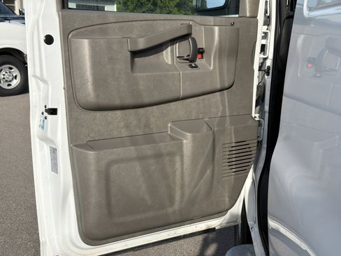 Used 2024 GMC Savana 2500 w/ Driver Convenience Package RWD image 16
