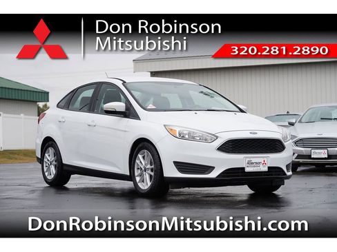 Used 2017 Ford Focus SE image 1