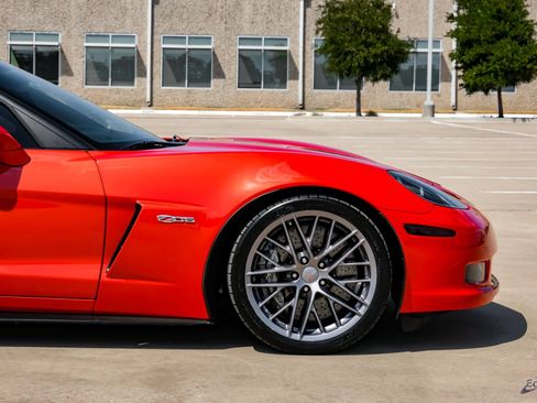 Used 2011 Chevrolet Corvette Z06 RWD image 18