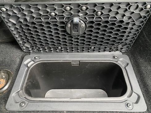 Used 2014 RAM 1500 Laramie w/ Convenience Group image 19