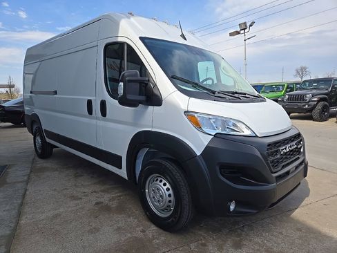 New 2026 RAM ProMaster 2500 w/ Convenience Group image 12
