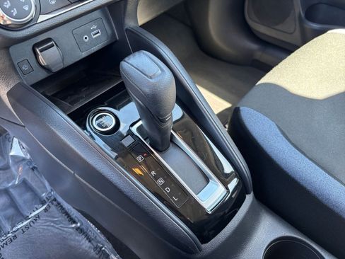Used 2025 Nissan Versa SV FWD image 39