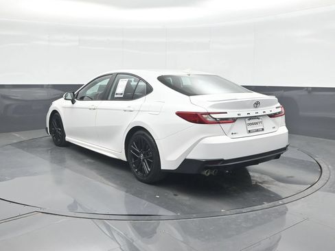 Used 2025 Toyota Camry SE FWD image 22
