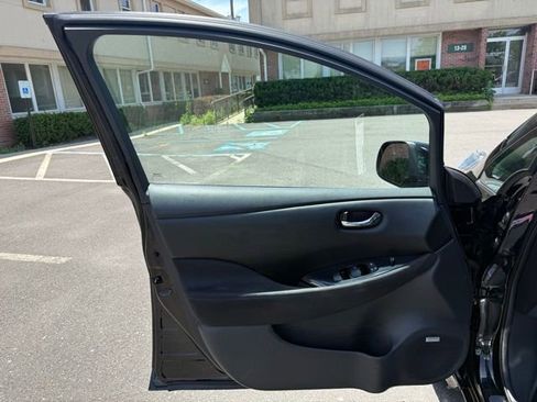 Used 2016 Nissan Leaf SV w/ Premium Package FWD image 25
