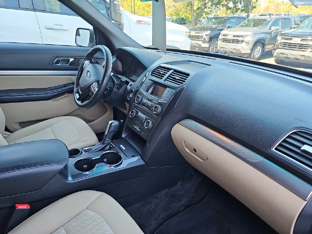 Used 2016 Ford Explorer FWD image 18