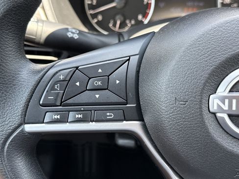 Used 2025 Nissan Altima 2.5 SV FWD image 20
