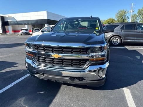 Used 2018 Chevrolet Silverado 1500 LT w/ All Star Edition AWD/4WD image 3