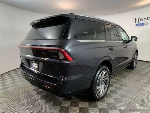 New 2025 Lincoln Navigator Reserve image 7