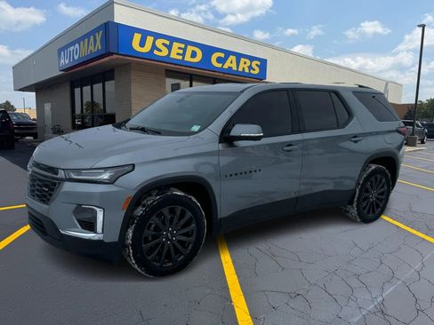 Certified 2023 Chevrolet Traverse RS image 1