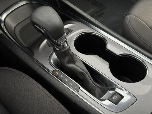 Used 2024 Chevrolet Malibu LT image 30