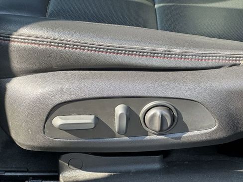 Used 2022 Chevrolet Traverse RS w/ LPO, Floor Liner Package image 28