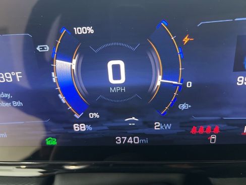 New 2024 Chevrolet Silverado EV RST image 11