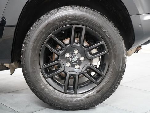 Used 2022 Land Rover Defender 110 S AWD/4WD image 36